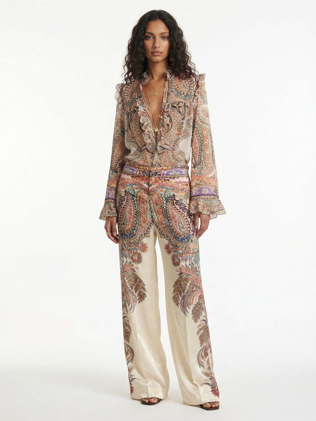 DIANA | Blusa paisley con volantes y manga amplia