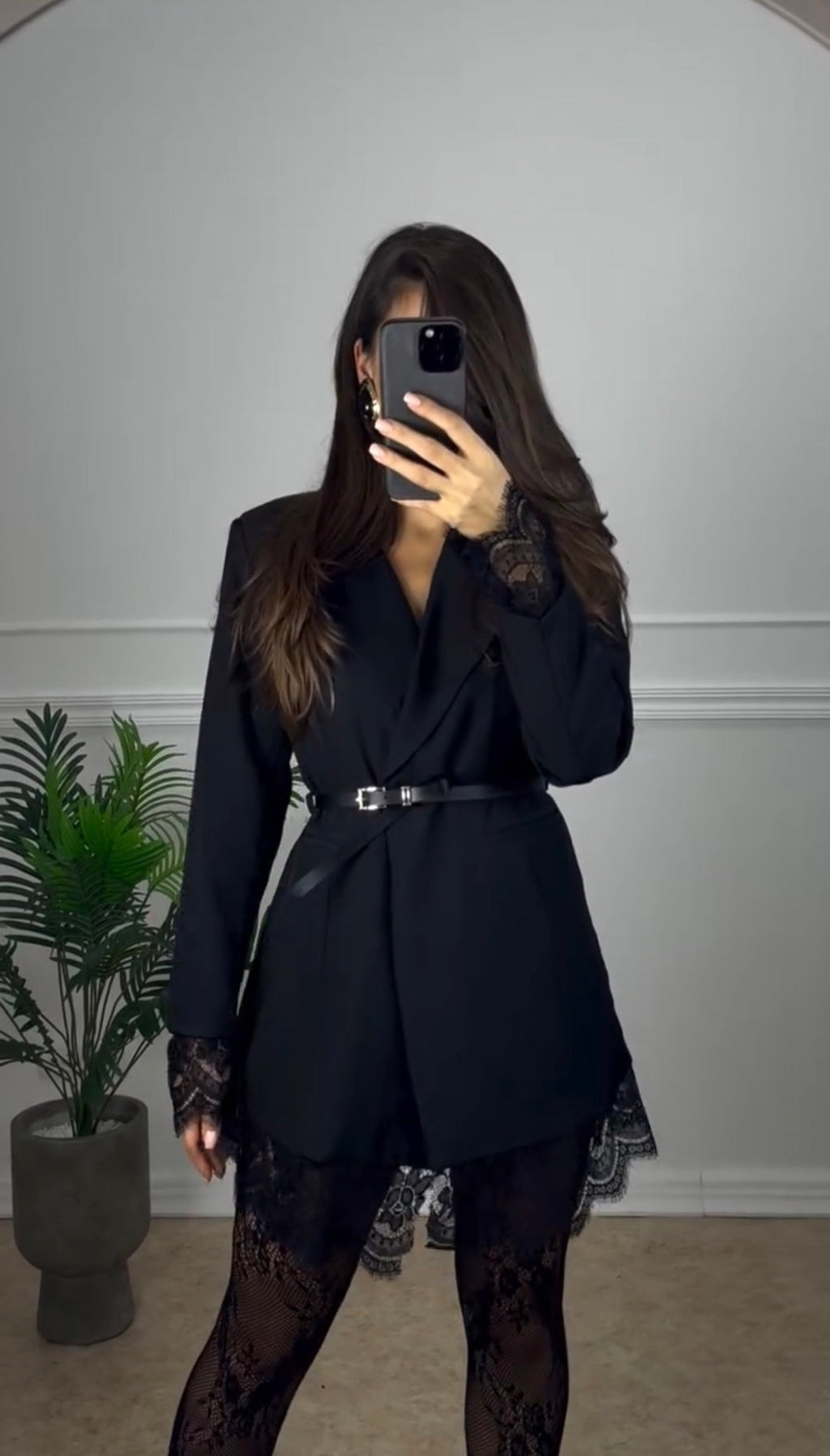 Lara Encaje — Vestido Blazer con Encaje y Cinturón | Fuerza Suave