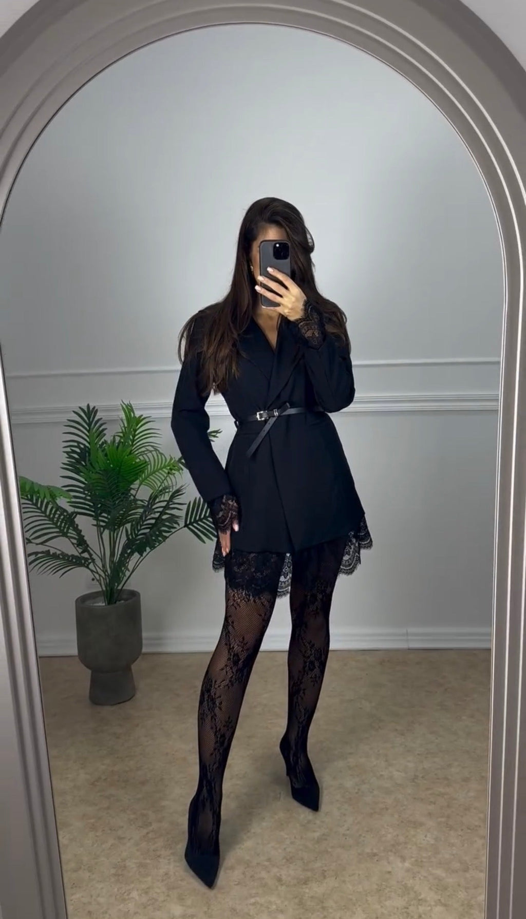 Lara Encaje — Vestido Blazer con Encaje y Cinturón | Fuerza Suave