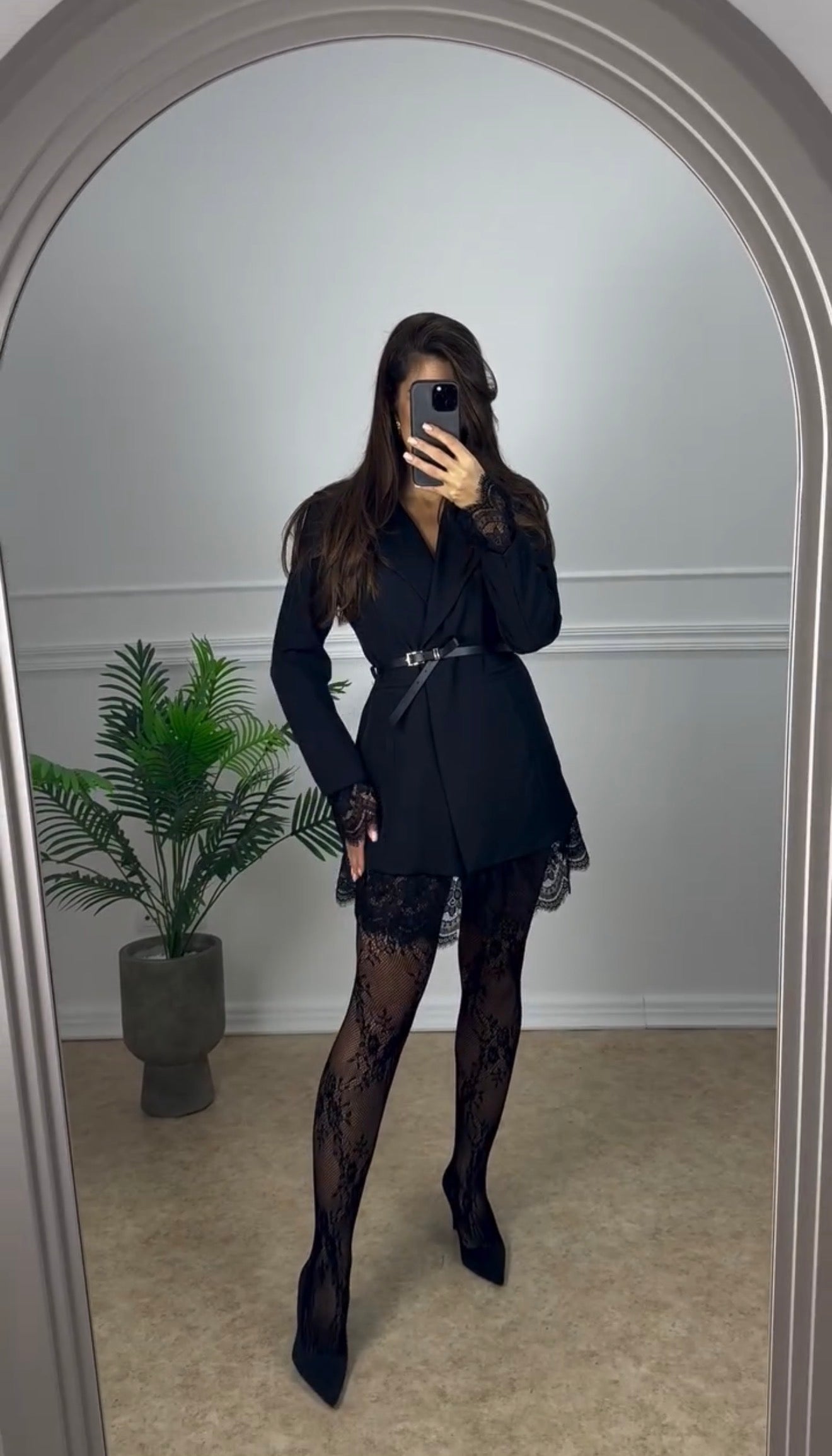 Lara Encaje — Vestido Blazer con Encaje y Cinturón | Fuerza Suave