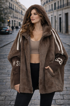 Camila — Chaqueta de Pelo con Capucha | Mujer