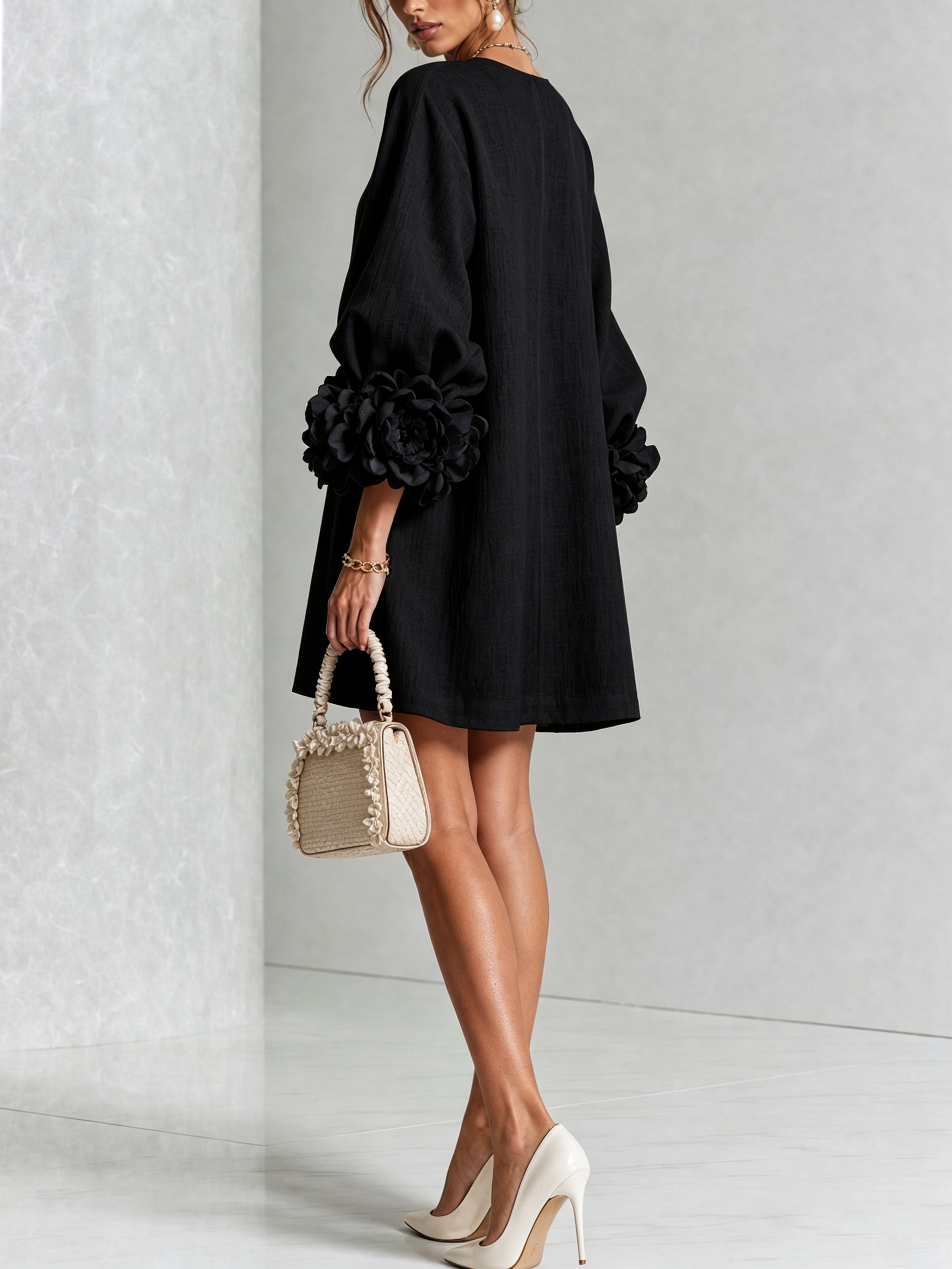 AMPARO | Vestido corto con botones de flor y mangas abullonadas