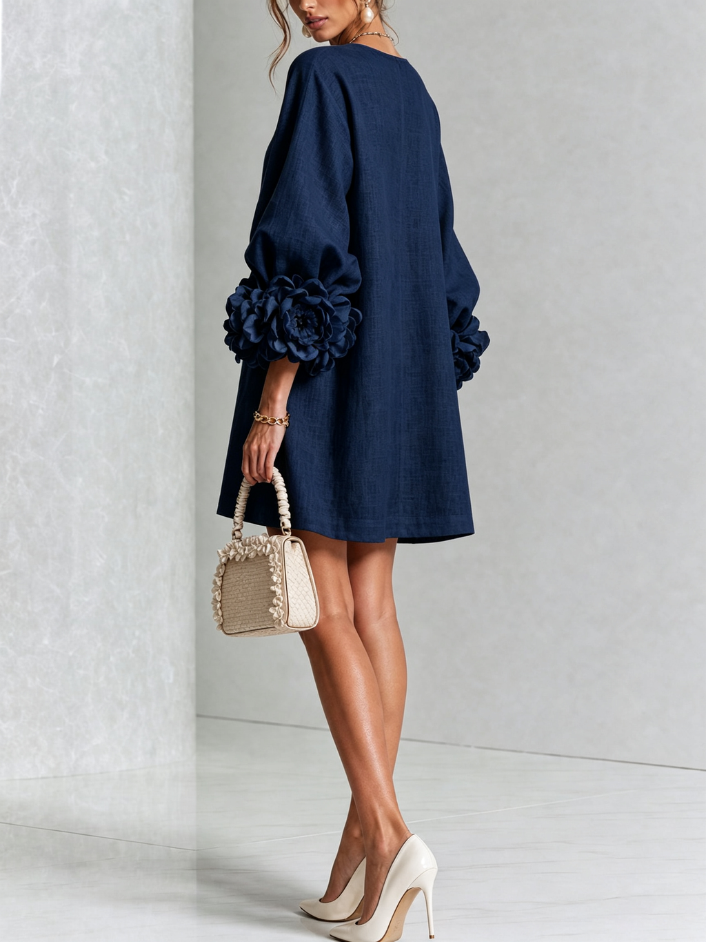 AMPARO | Vestido corto con botones de flor y mangas abullonadas