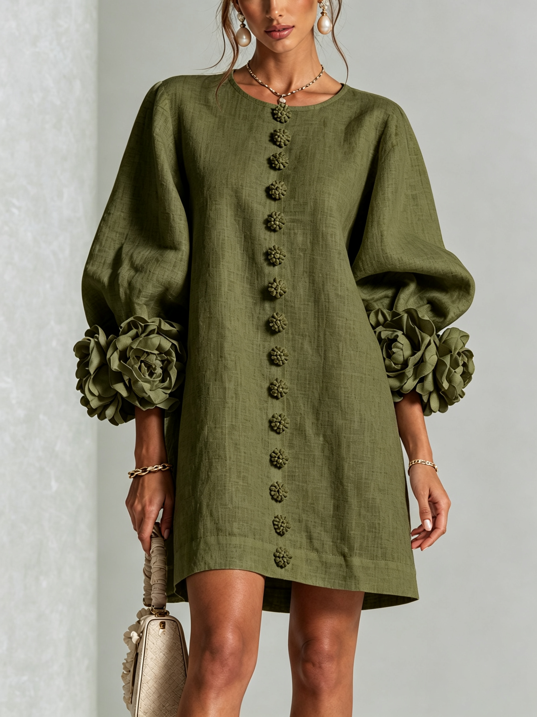 AMPARO | Vestido corto con botones de flor y mangas abullonadas