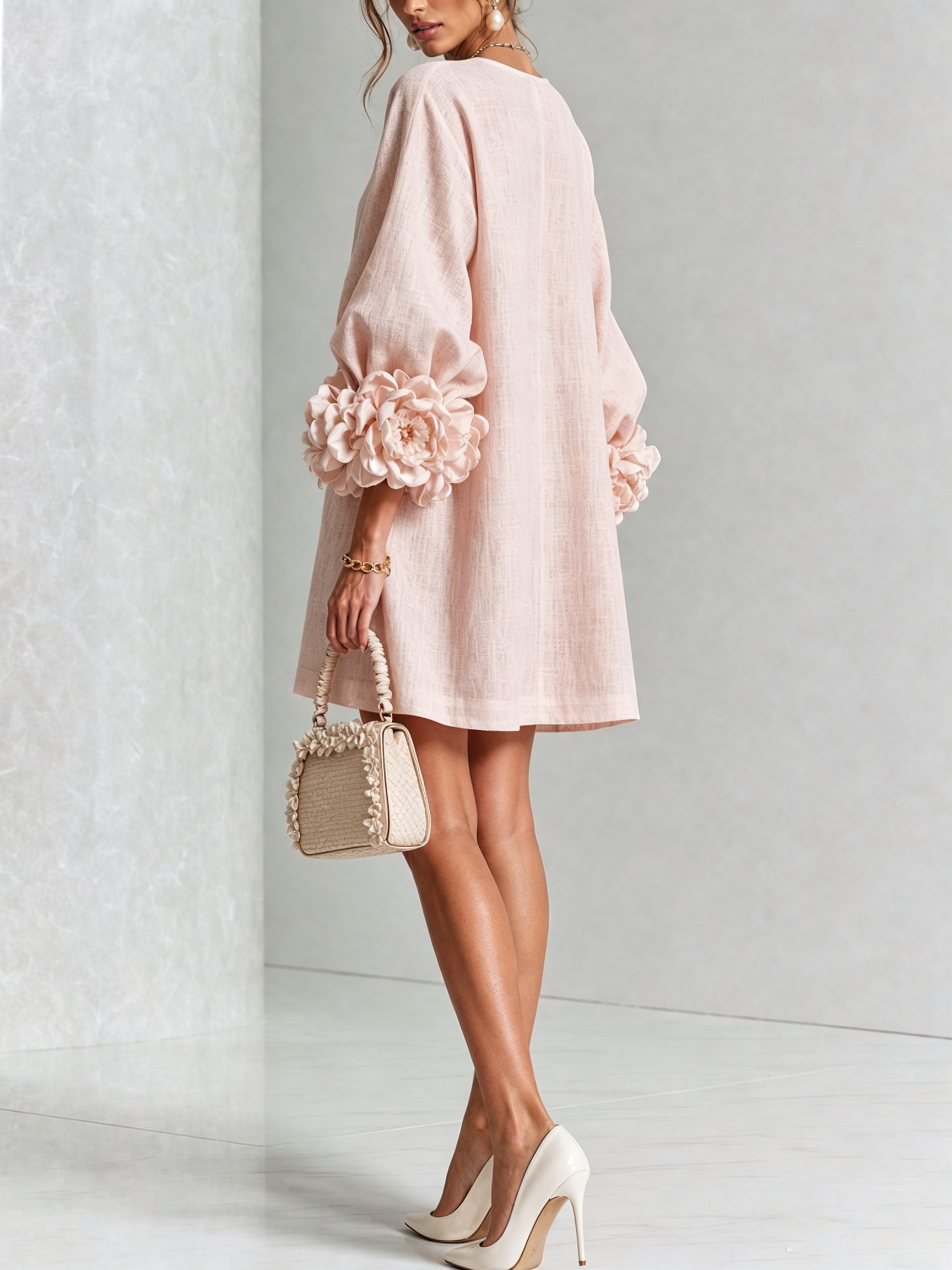AMPARO | Vestido corto con botones de flor y mangas abullonadas