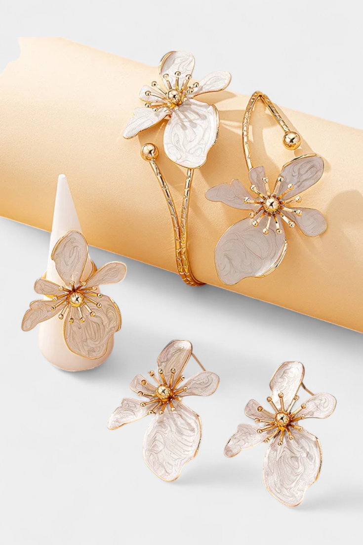 Set Floral — Set Pulsera, Pendientes y Anillos | Joyería