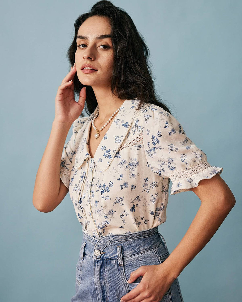 ALICIA | Camisa floral plisada con inserciones de encaje