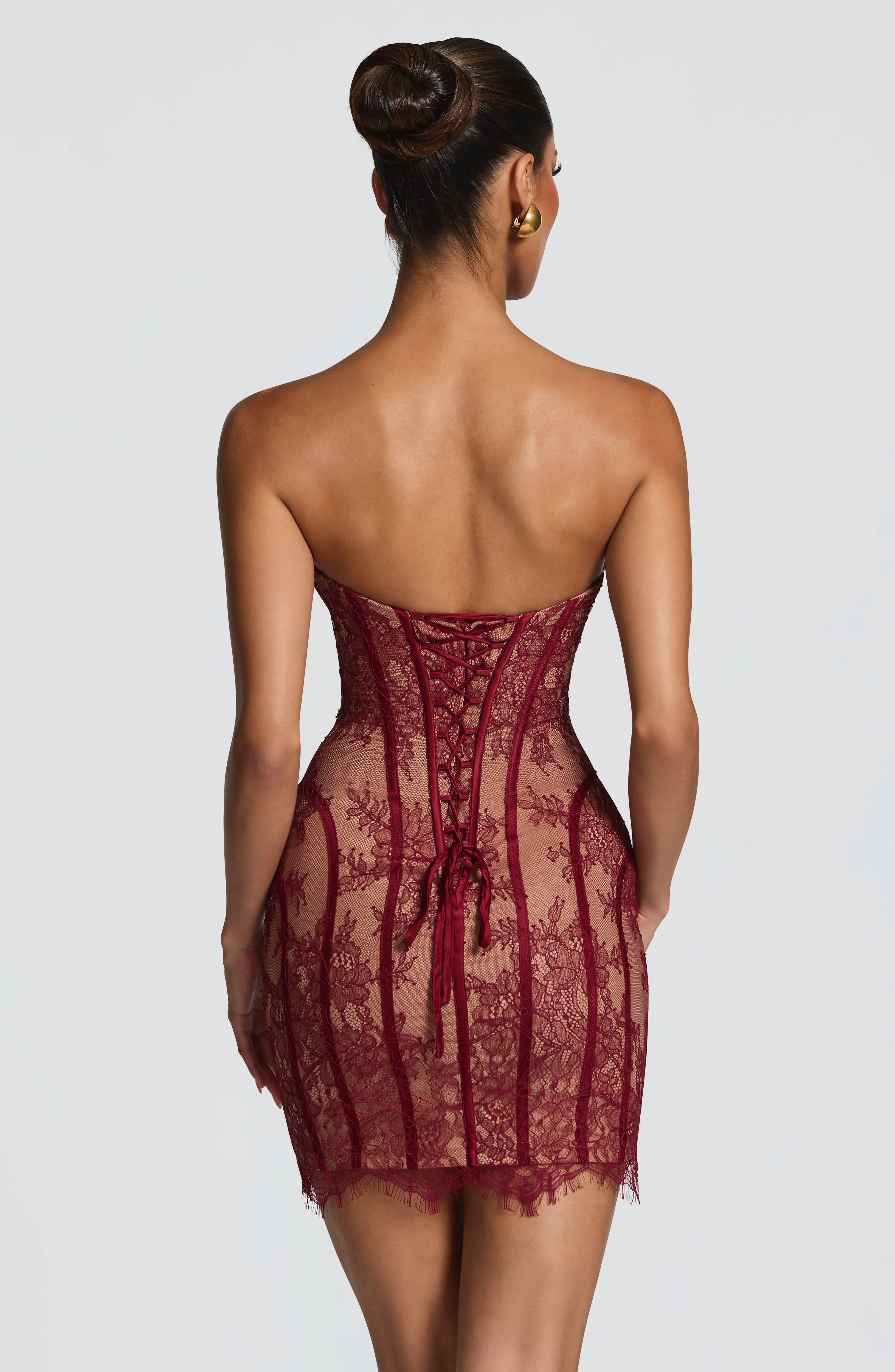 Sian — Vestido Corto Borgoña | Intensidad Femenina