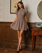 AITANA | Minivestido de manga abullonada en cuadros vichy color café